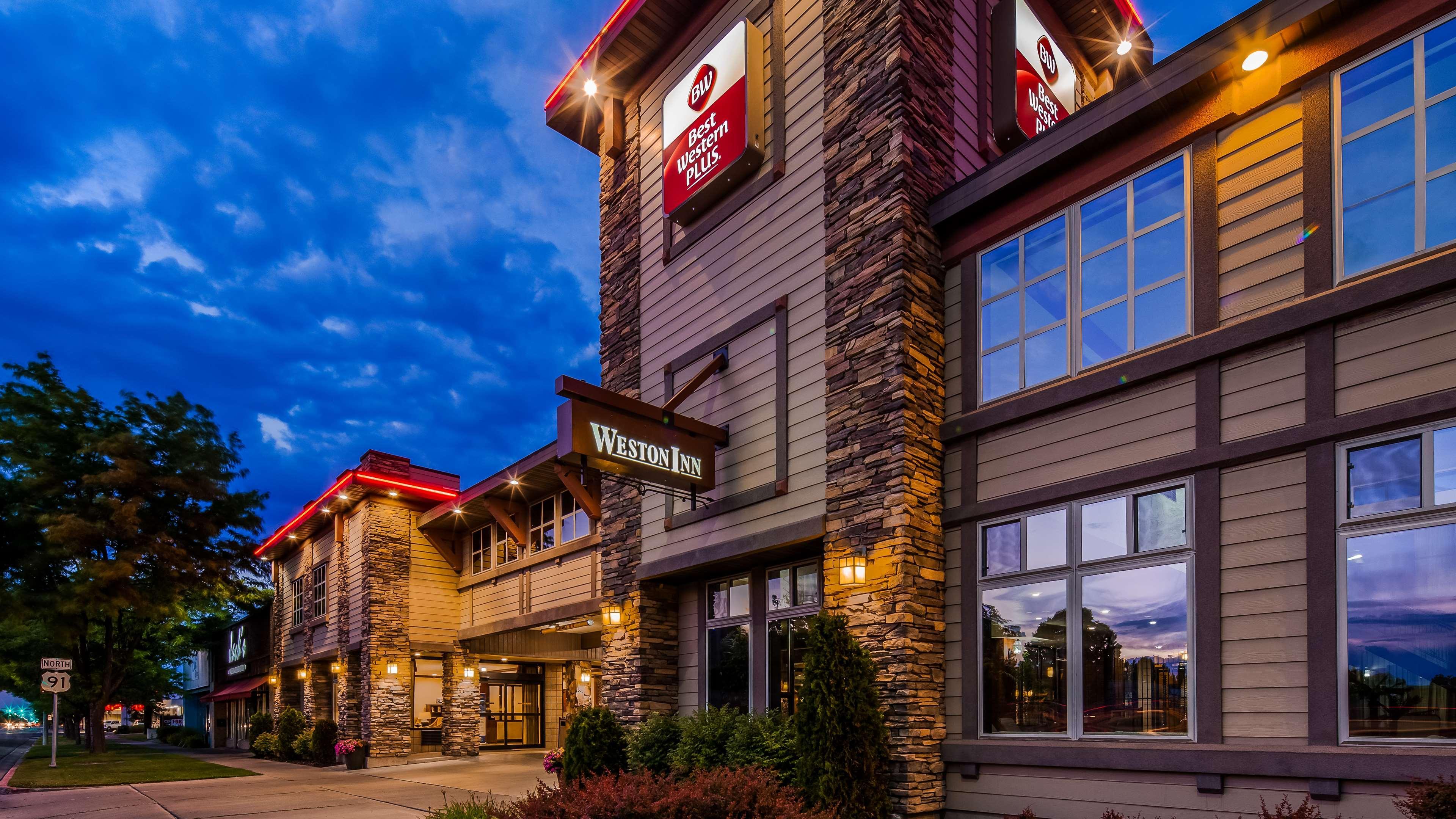 Best Western Plus Weston Inn Лоґан Екстер'єр фото